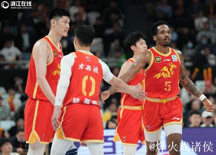 广厦主场不敌辽宁,布朗状态低迷;首钢大胜新疆 广厦主场不敌辽宁,布朗状态低迷;首钢大胜新疆